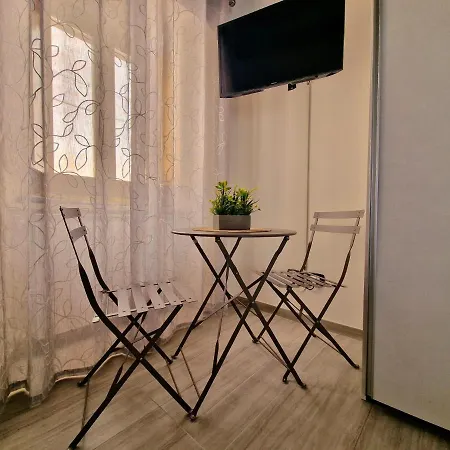 La Finestra Sul Cortile By Tramonti Apartment