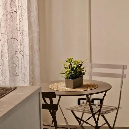 La Finestra Sul Cortile By Tramonti Apartment *