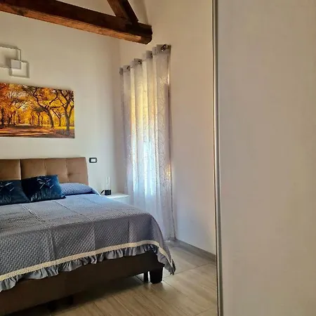 La Finestra Sul Cortile By Tramonti Apartment *