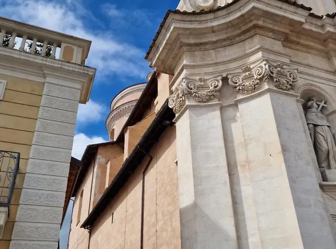 La Finestra Sul Cortile By Tramonti L'Aquila
