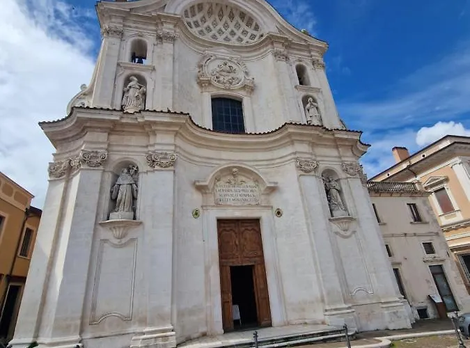 La Finestra Sul Cortile By Tramonti LʼAquila